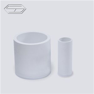 Käytä suojaavaa alumiinioksidiputkea